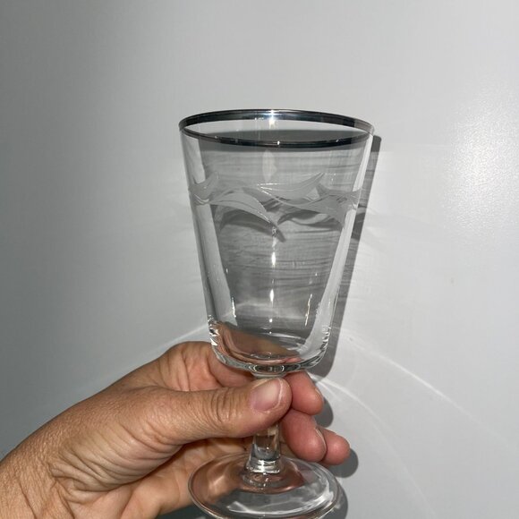 Cristal D Arques Vintage Etched Platinum Trim Water Goblets Set of 8 - Picture 4 of 9